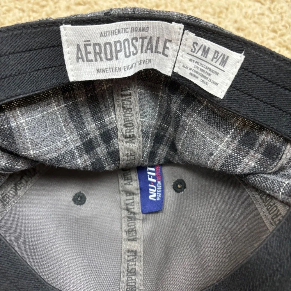 Aeropostale Fitted Baseball Cap S/M Gray Plaid‎ Embroidered Logo Snapback Hat